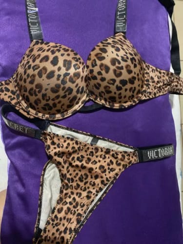 Customer photo review of VICTORIA SECRET CONJUNTO DE LENCERIA A0038