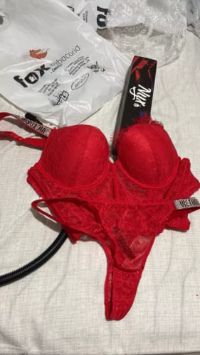 Customer photo review of VICTORIA SECRET CONJUNTO DE LENCERIA A0025