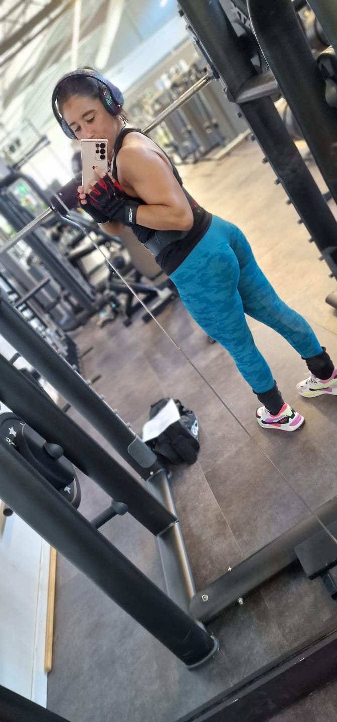 Customer photo review of Leggings Confidence Coal Green