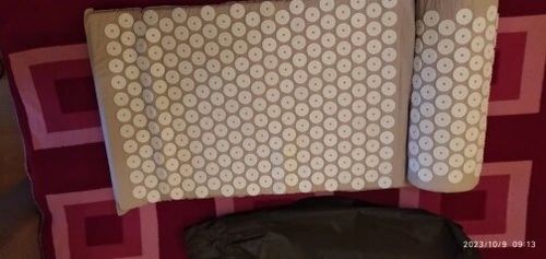 Customer photo review of Tapis d'acupression et Oreiller - Soulagement du Dos et du Cou