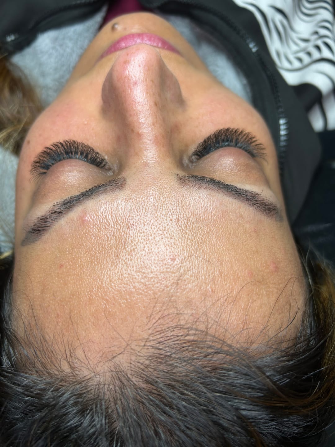 Customer photo review of Bomb Glue 0.1-0.3s Fast Drying Extremely Strong Lash Adhesive