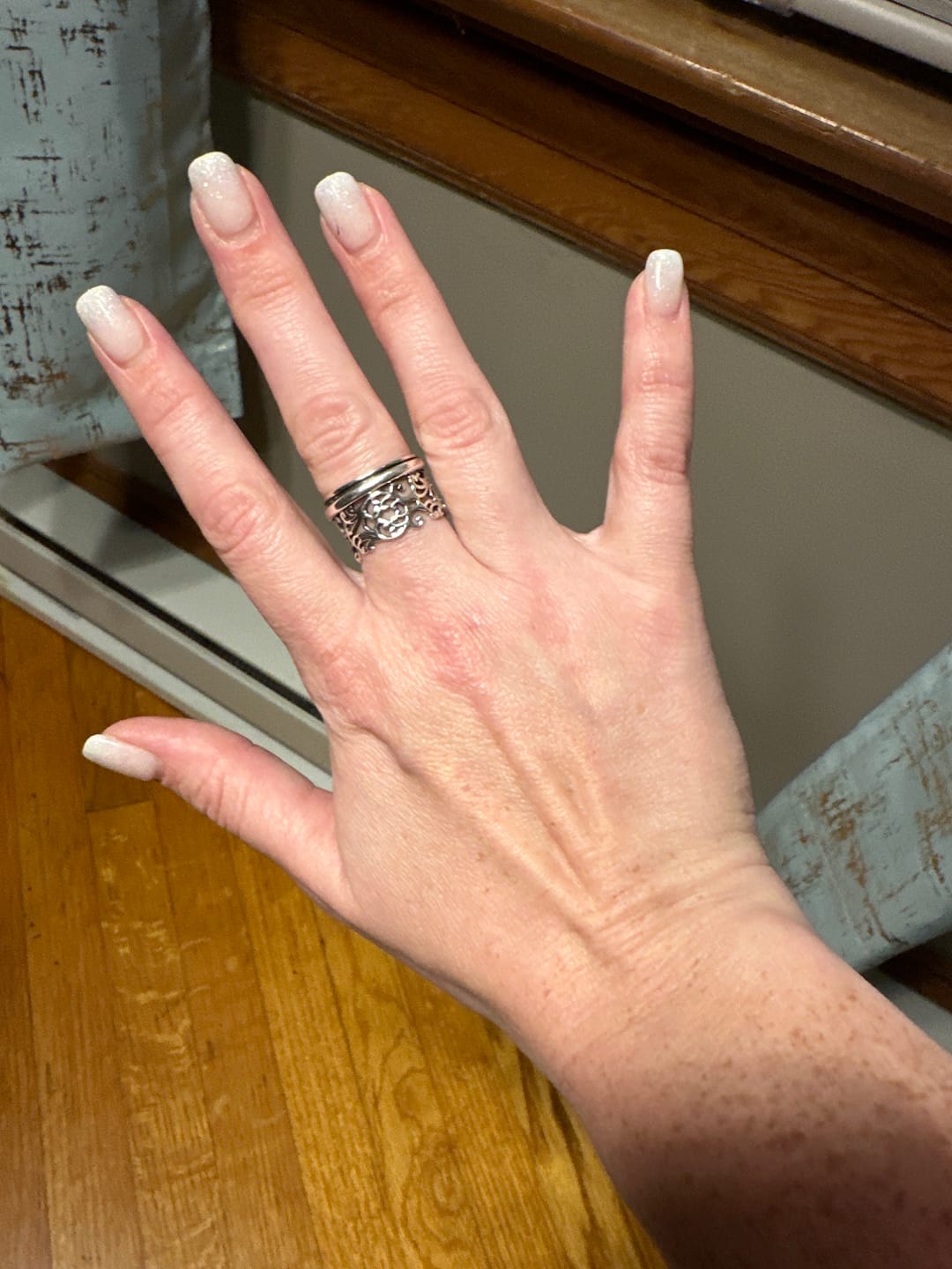Customer photo review of Unique Women's Spinner Ring Sterling Silver