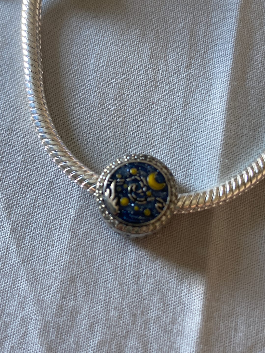 Customer photo review of Charm Noche Estrellada de Van Gogh