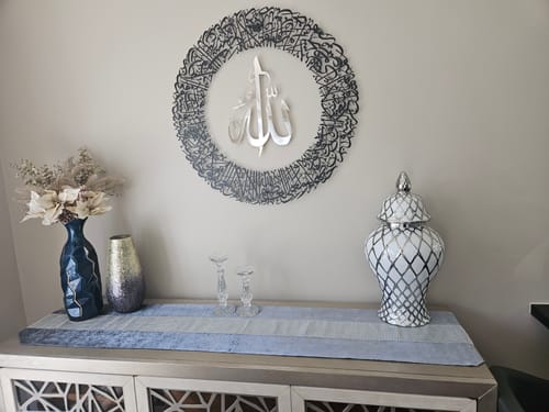 Customer photo review of Gold & White Porcelain Ginger Jar Vase