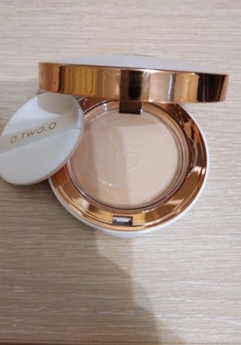 Customer photo review of O.TWO.O SILKY AND MOISTURIZING SETTING POWDER