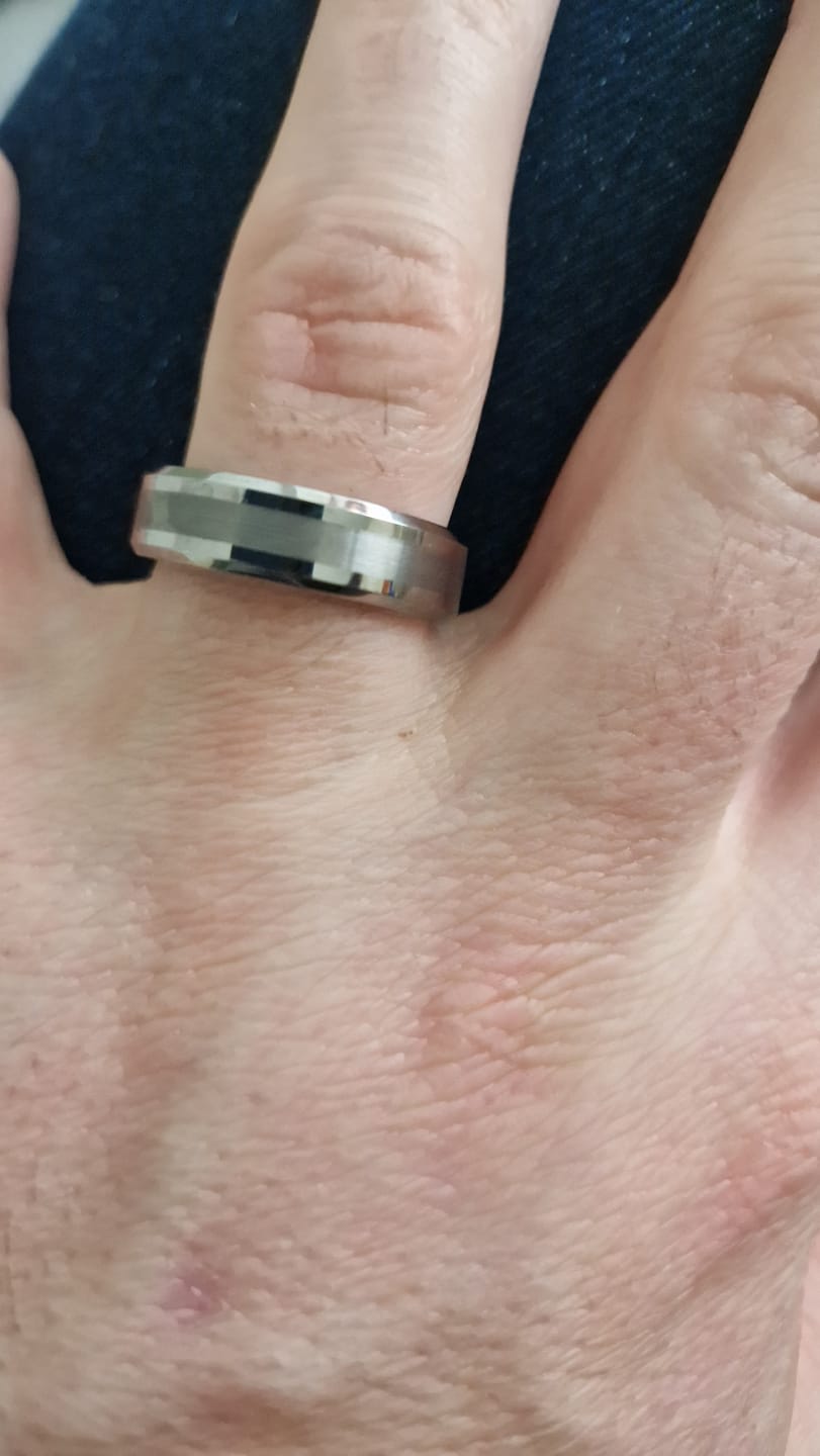 Customer photo review of Brushed 6mm Wonder Ring