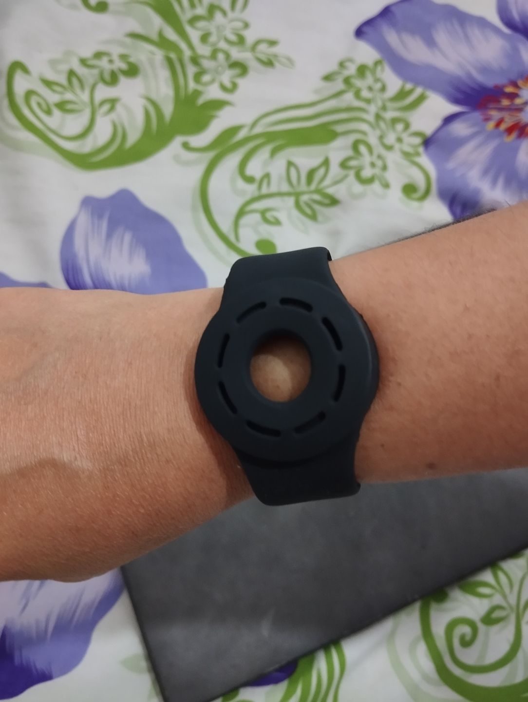 Customer photo review of Pulseira para AirTag VX Watch Band