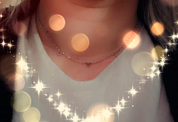 Customer photo review of Collier Initiales Amour