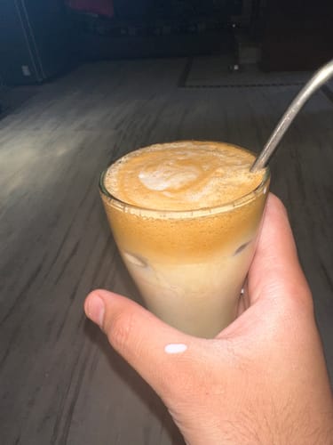 Customer photo review of Creme caramel 50 gms  + Vanilla Bubblegum 50 gms + Caffeine Almond Bar Pack of 2 + Frother  + Dark Chocolate sachets 10 pcs