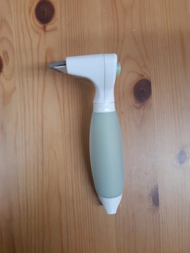 Customer photo review of Michu Shedding Rake - The Ultimate Undercoat Grooming Tool for Australian Pet Owners