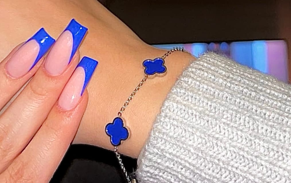 Customer photo review of Blue Clover Armband | 18K vergoldet