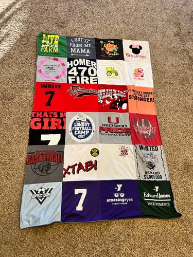 T-shirt quilt featuring redskin football team by Miranda from OH
