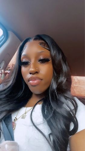 Customer photo review of Melting! Glueless Loose Wave Swiss HD Undetectable Lace 5x5 HD Lace Closure Wig