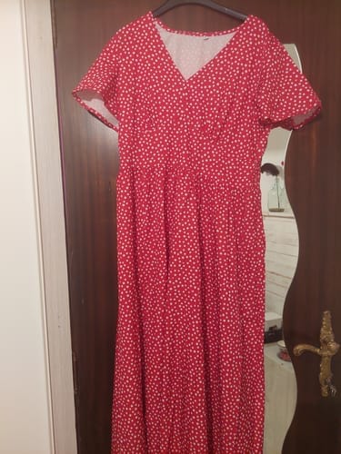 Customer photo review of Sukienka maxi z dekoltem w serek i nadrukiem