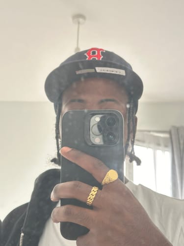 Customer photo review of CL Signet Ring (Gold)