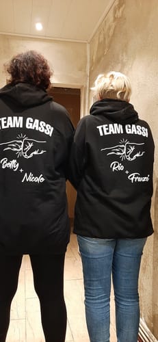 Customer photo review of Team Gassi Fauststoß - Individueller Hoodie Unisex Rückendruck