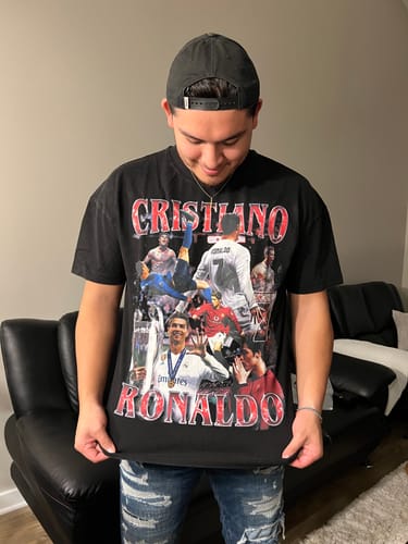 Customer photo review of CRISTIANO RONALDO T-SHIRT