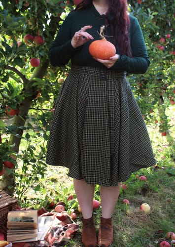 Customer photo review of Dark Green 1950s Plaid Knitting Dress