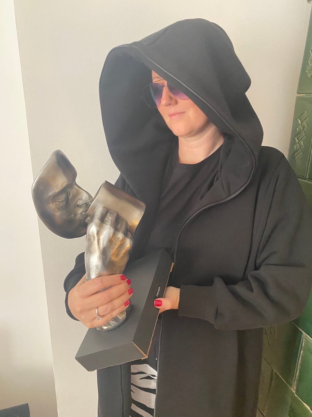 Customer photo review of Black Warm Oversized Hoodie Sweatshirt  with Long Sleeves and Front Zipper