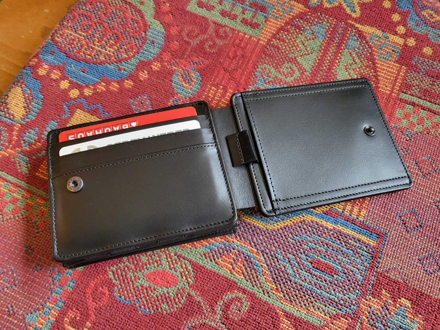 Customer photo review of Flap Boy XL - Magic Wallet with Coin Pocket