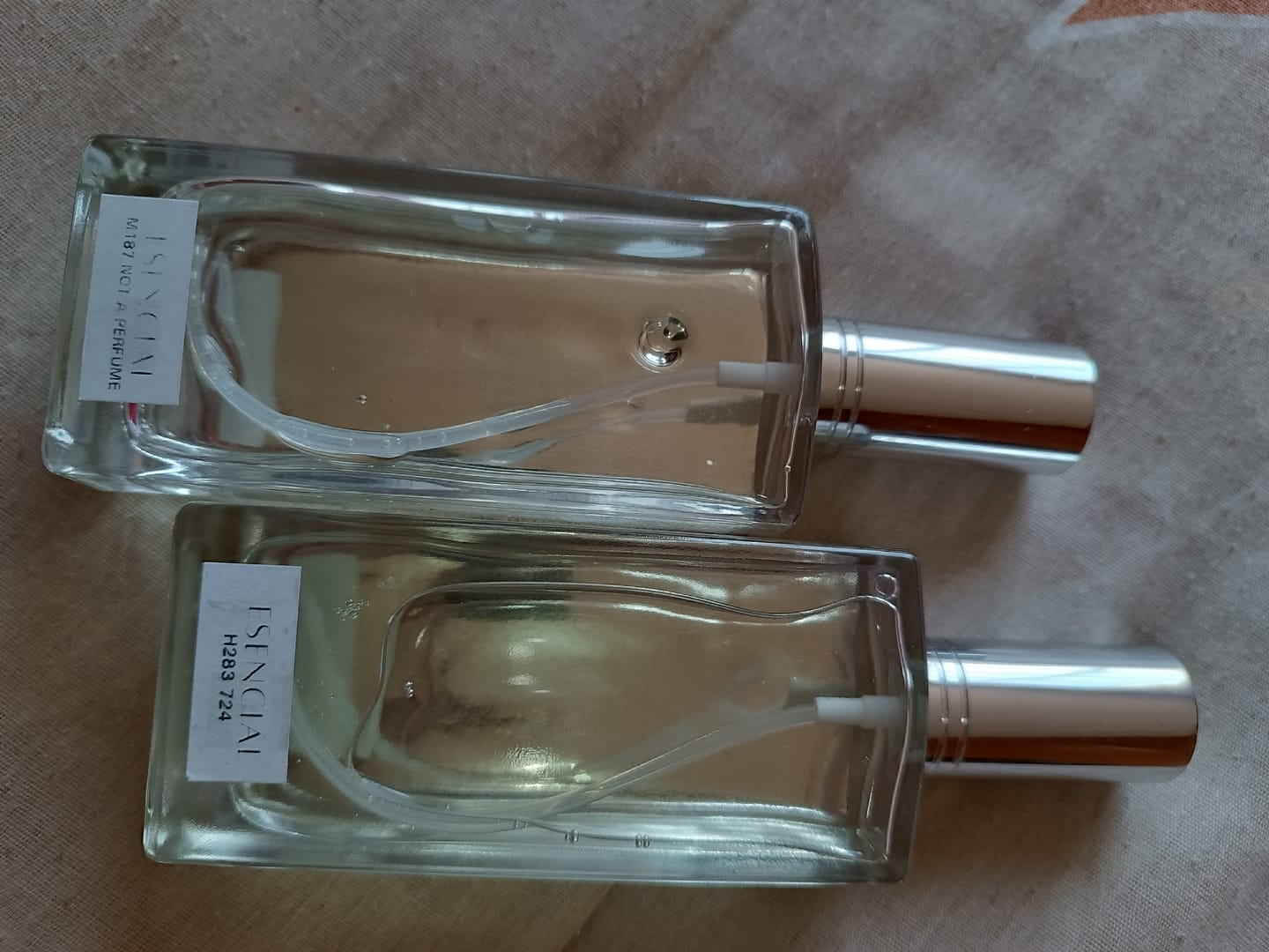 Customer photo review of M187 Inspirado en: Not A Perfume - Juliette Has A Gun