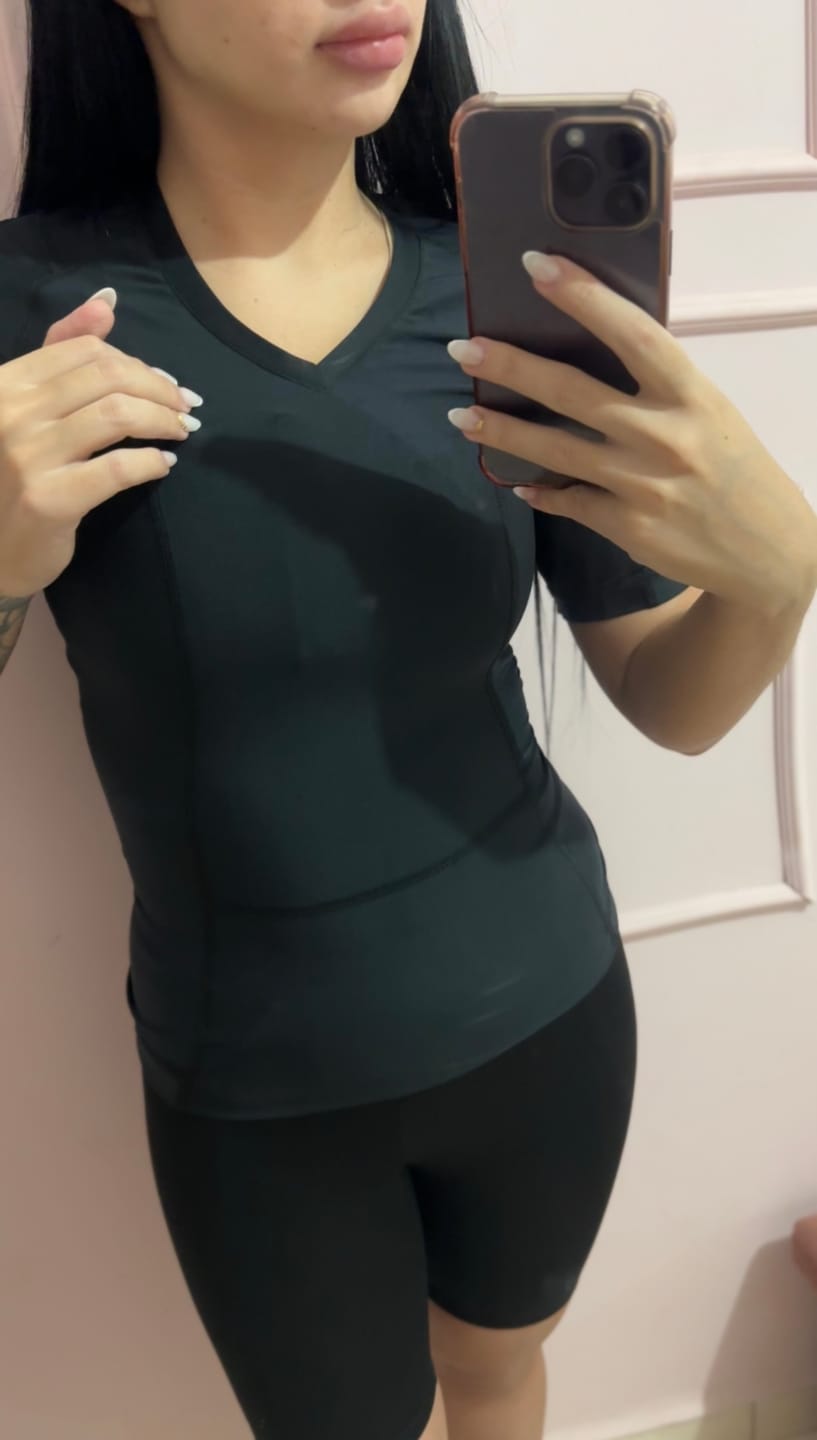 Customer photo review of Camiseta Postural Feminina - Posture Shirt® Pullover