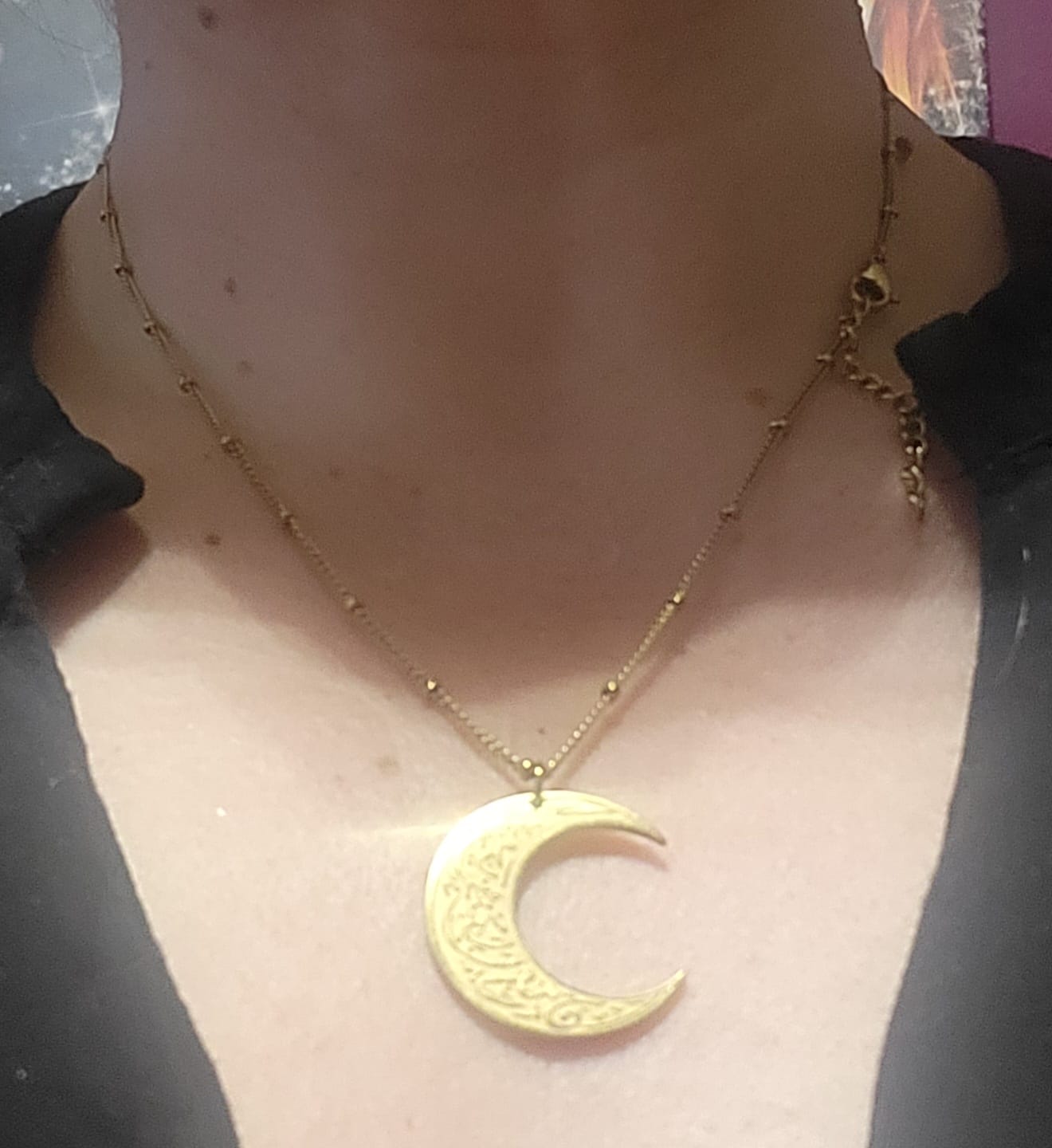 Customer photo review of "Gewiss, mit der Erschwernis, kommt die Erleichterung" Mond Halskette