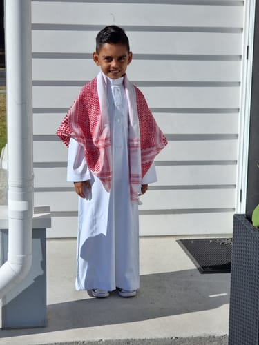 Customer photo review of Youth Daffah Thobe - White