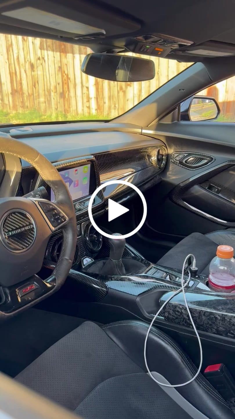 Customer video review of Real Carbon Fiber Interior Door Panel Chrome Trim Cover For 2016-2023 Chevy Camaro