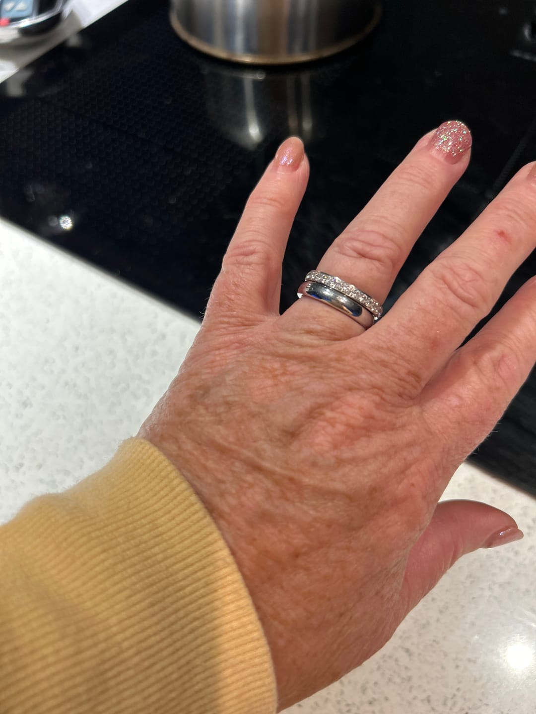 Customer photo review of White Gold 3mm Full Glitz Ring