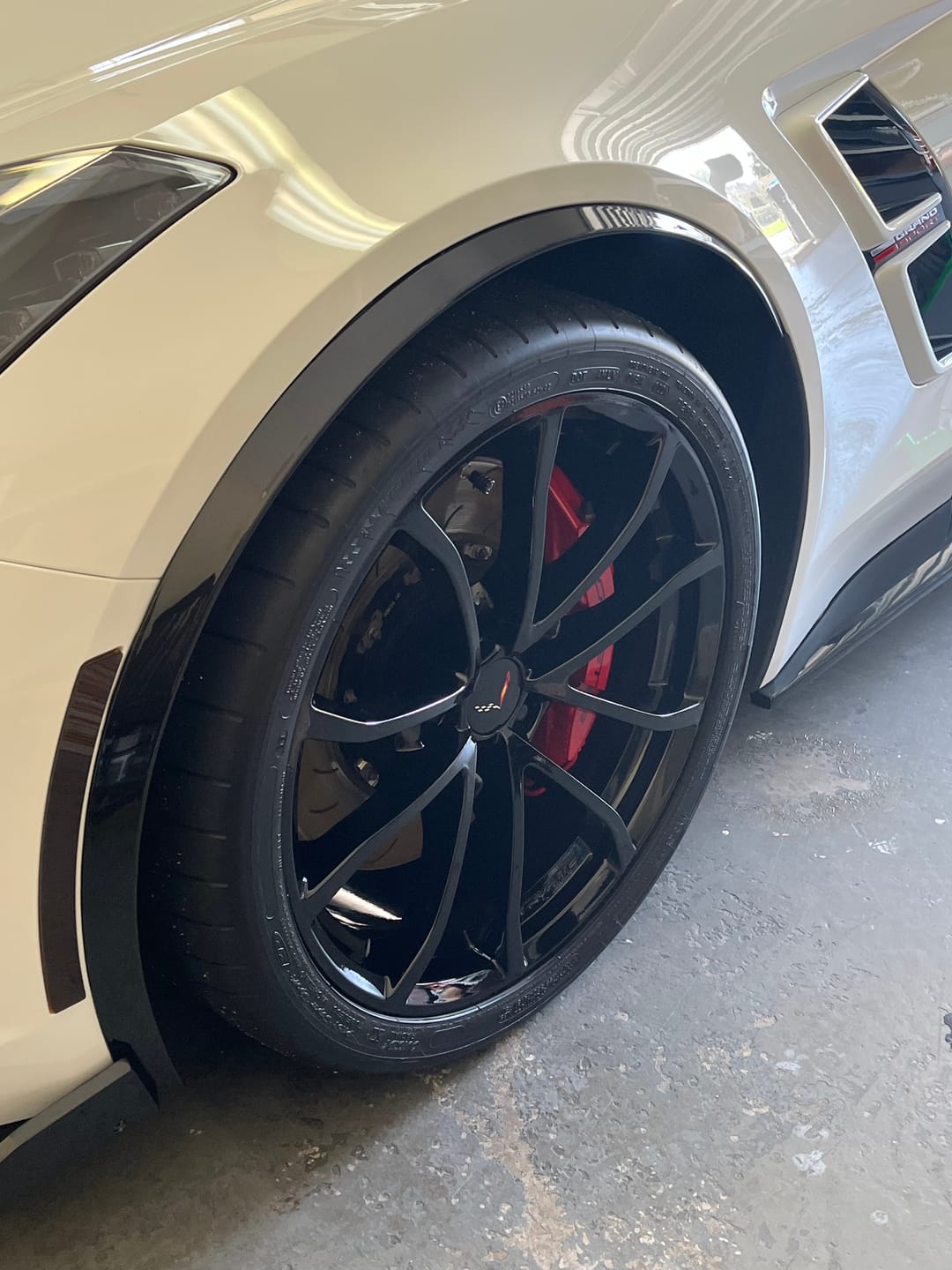Customer photo review of Chevrolet Corvette C7 Front Fender Flares Wheel Trim