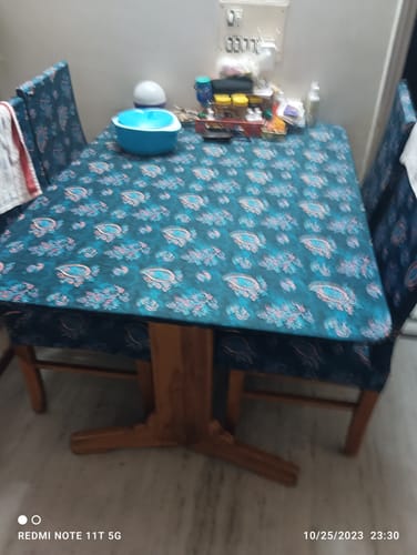 Customer photo review of DivineTrendz Exclusive - Watercolour Paisley Elastic Chair & Table Covers