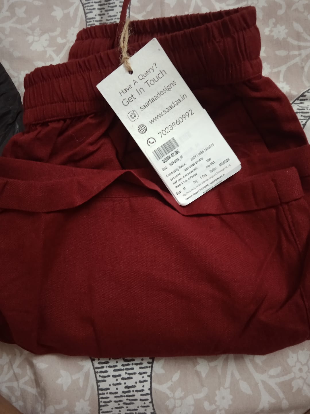 Customer photo review of Maroon Airy-Linen Shorts