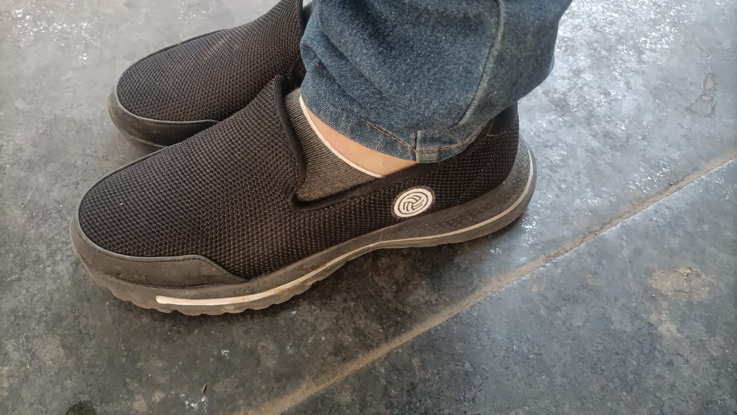 Customer photo review of Bacca Bucci Men's Comfortable Lightweight Walking Shoes