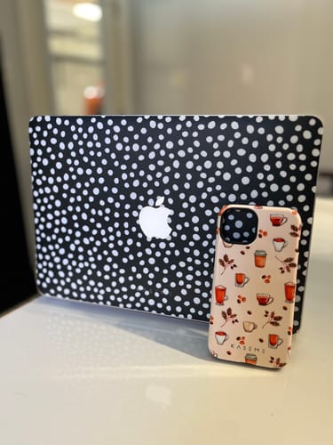 Customer photo review of Honey black MacBook skin