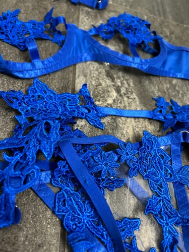 Customer photo review of Daphne's Hollow Out Set