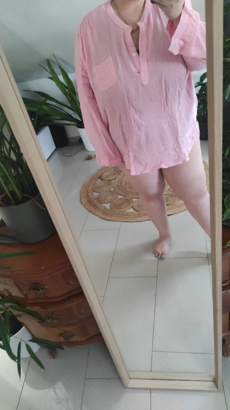 Customer photo review of Chemisier pour Femme Grande Taille Tendance et Confortable