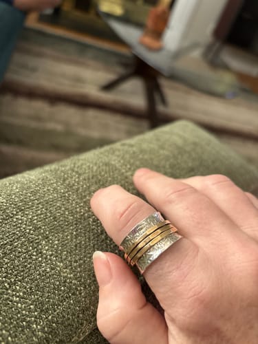 Customer photo review of Unique Flowers Women's Spinner Ring Sterling Silver