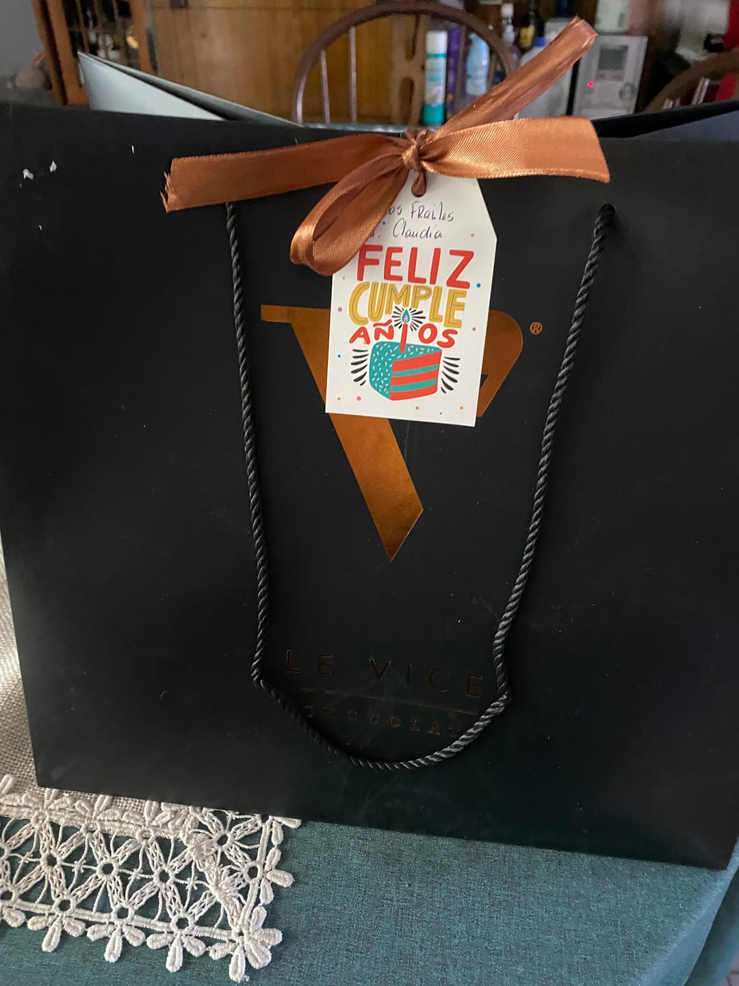 Customer photo review of Caja 22 bombones