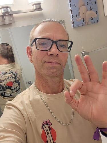 Customer photo review of HARMONY TEE