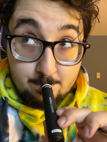 Customer photo review of 500mg CBD Disposable Vape Pen | CleanAF MAX