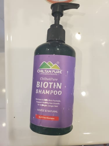 Customer photo review of Biotin Shampoo – Hydrates Scalp, Promotes Healthy Hair Growth, Reduce Split Ends & Prevents Hair Breakage 260ml,, Doctor's 👨‍⚕️ Recommended