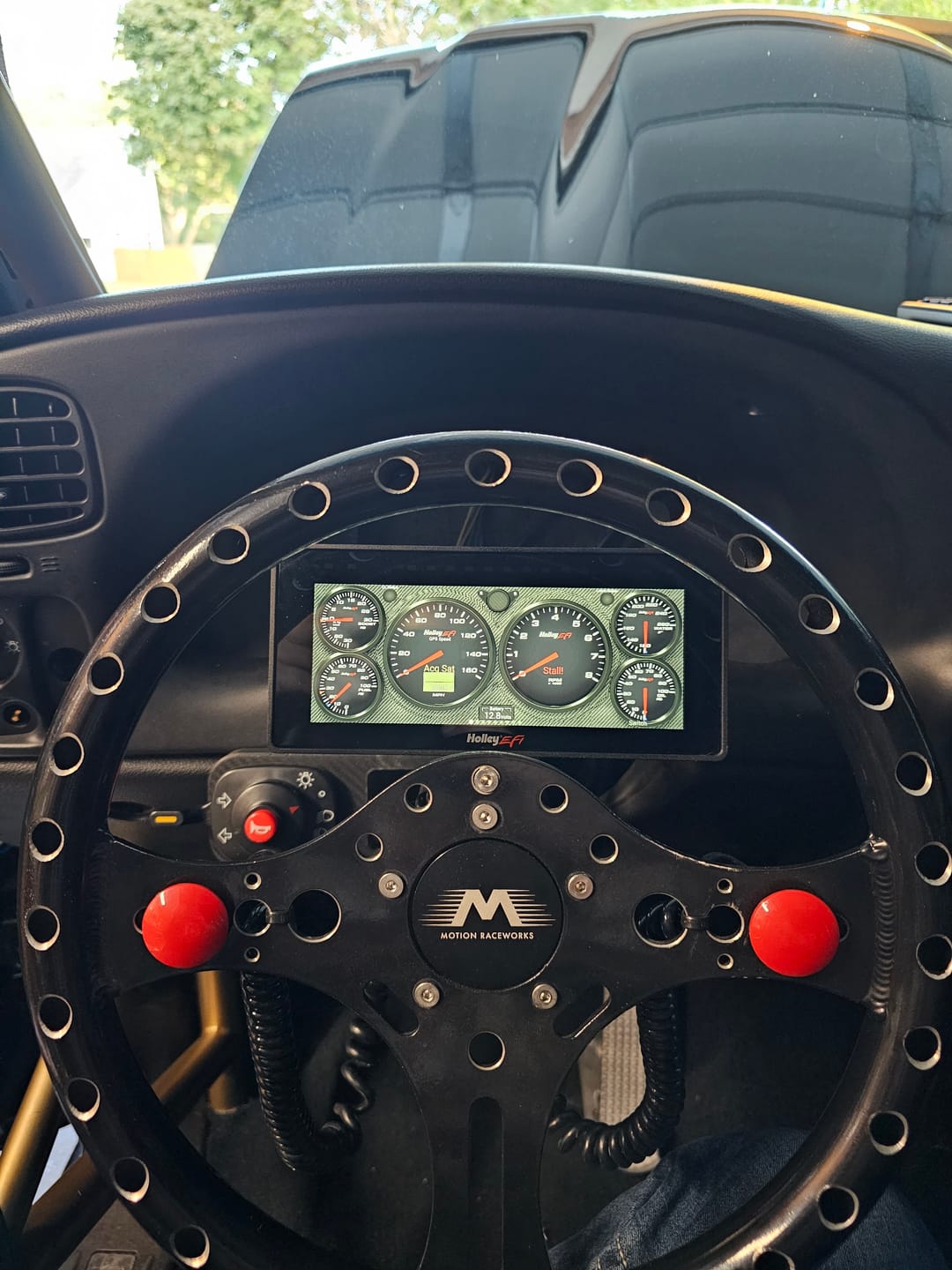 Customer photo review of Holley 6.86" 553-112 Adjustable Dash Mount w/ Billet Clamp 15-01013