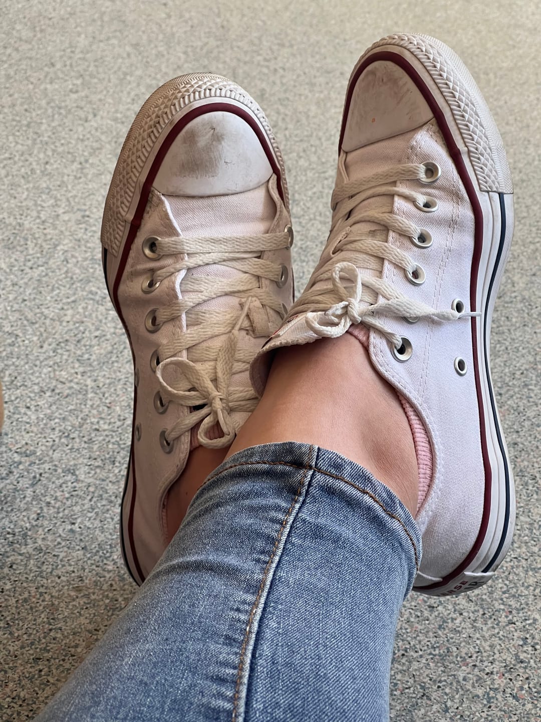 Customer photo review of Zapatilla Converse Chuck Taylor Classic Mujer Blanco