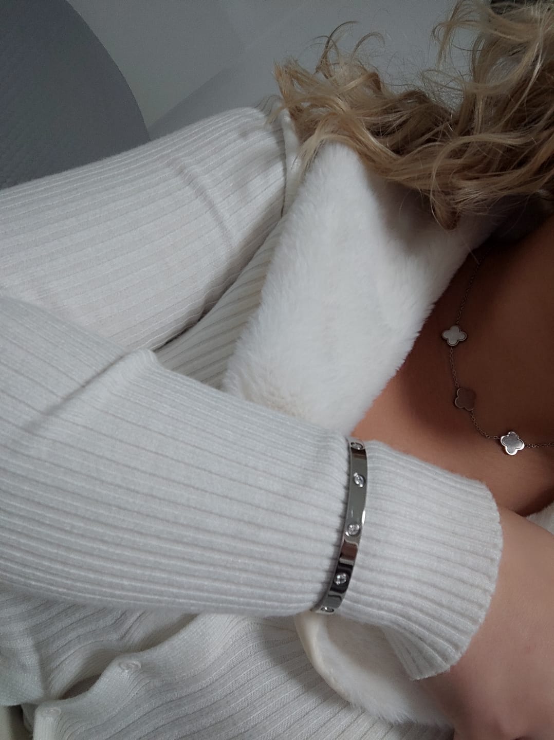 Customer photo review of Three Clovers Kette | 18K vergoldet