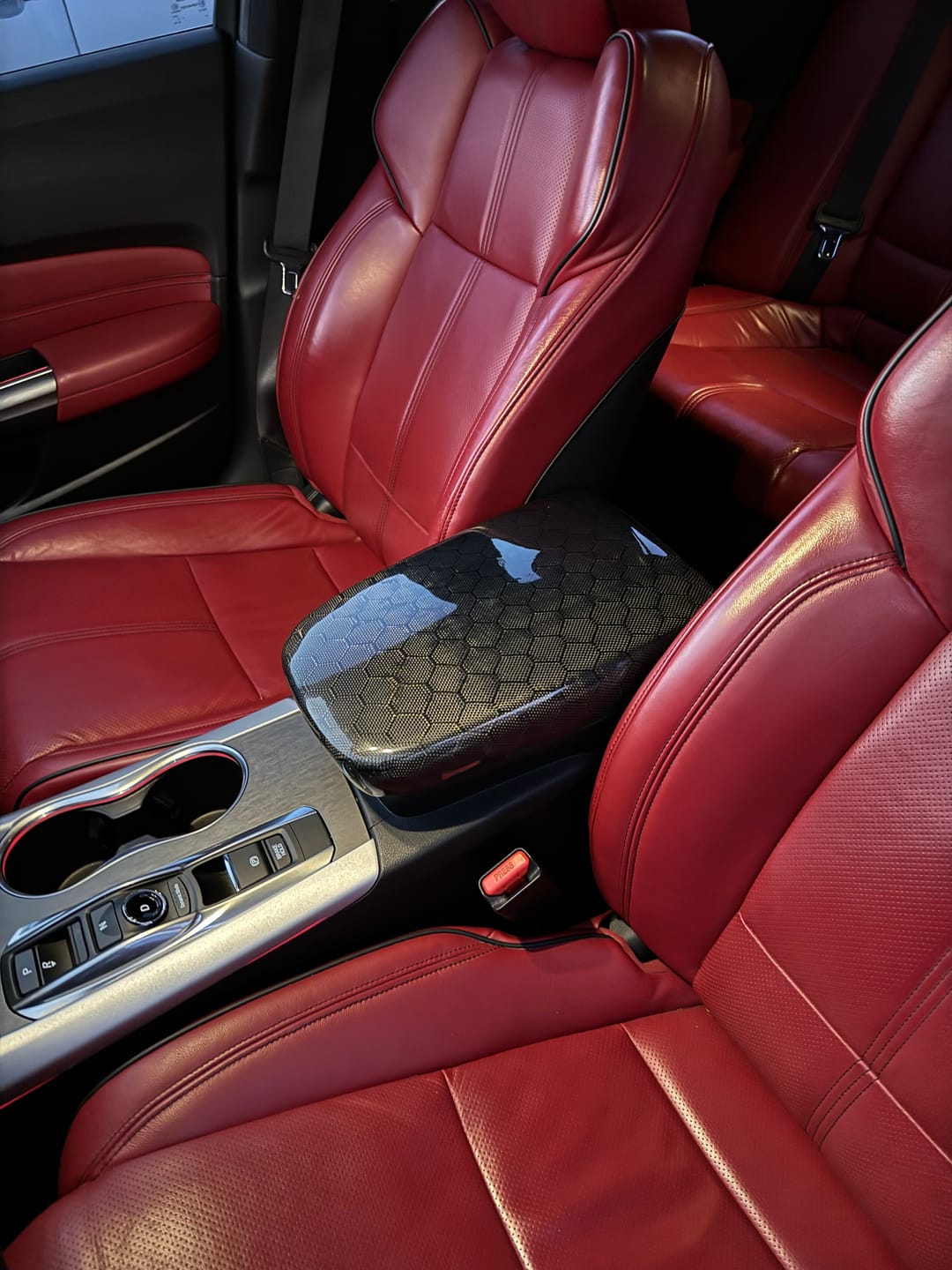 Customer photo review of 2015-2020 TLX Carbon fiber Arm rest