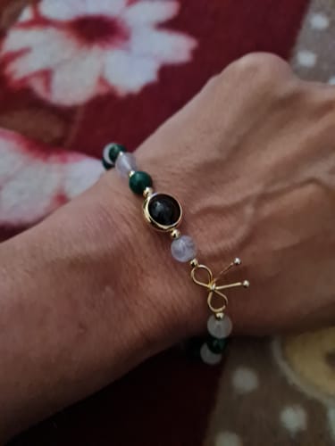 Customer photo review of Bracelet Anti-Douleurs en Malachite et Pierre de Lune | Or fin