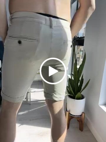 Customer video review of Ultra-Stretch 9” Chino Shorts - Cream