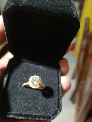Customer photo review of 1ct Perugia Engagement Ring