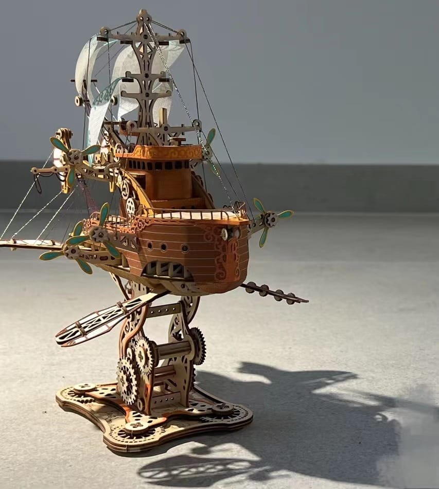 Customer photo review of ROKRGEEK Handcrafted Masterpiece Fantasy Airships